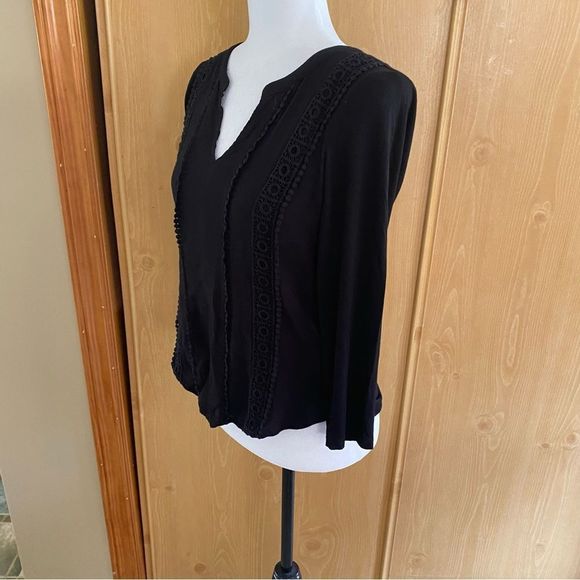 Meadow Rue • Crochet Trimmed Rayon V-Neck 3/4 Sleeve Blouse in Black - Picture 6 of 11